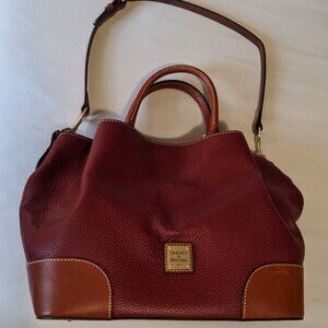 Gorgeous red leather purse, classic handbag, like new crossbody